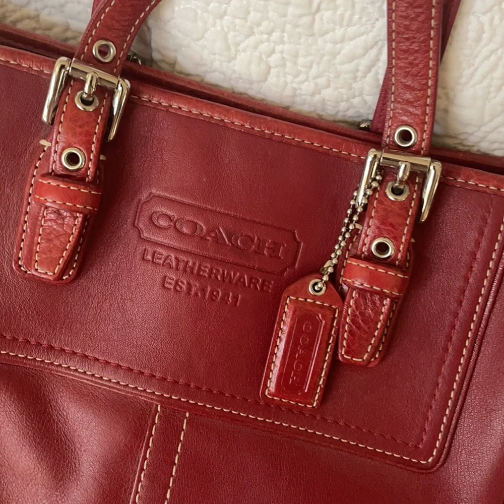 Coach Burgundy Bucket Shoulder Purse Pocketbook Bag Double Handle - Picture 4 of 15